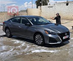 نيسان ألتيما
